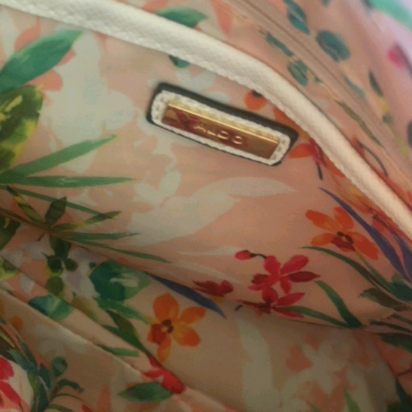 Aldo - Picture 2 of 3